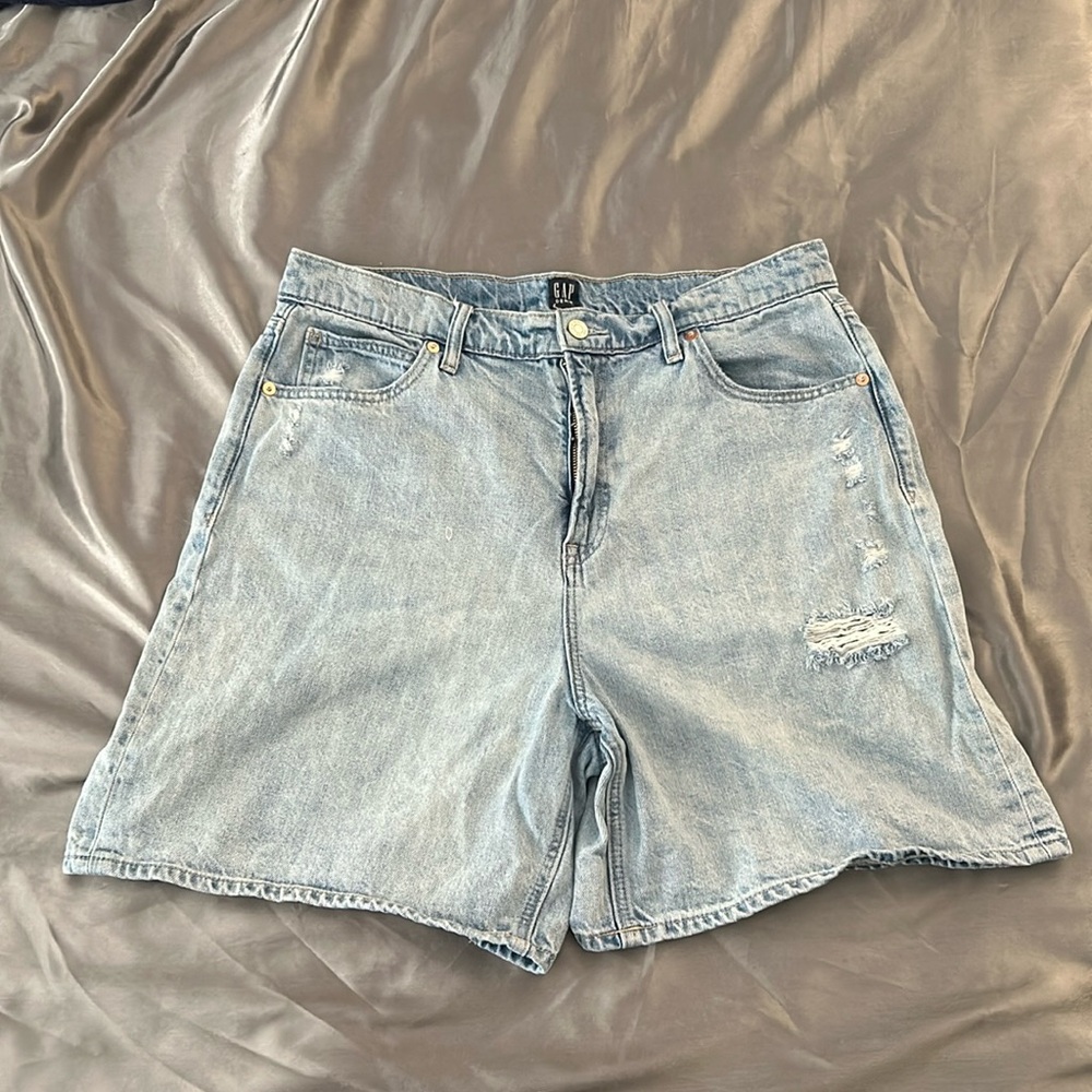 Gap Light Wash Mom Shorts Size 14/32 Tall 100% Cotton